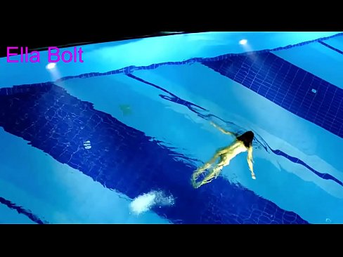 ❤️ Não consigo parar de ver, jovem loira apanhada a nadar nua na piscina da estância balnear ELLA BOLT ❤️❌ Porno em porno pt.pornovore.ru ❤
